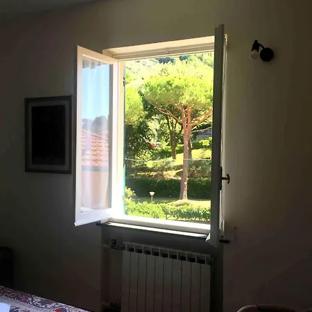 Relaxation Oasis In The Greenery Daire Moneglia